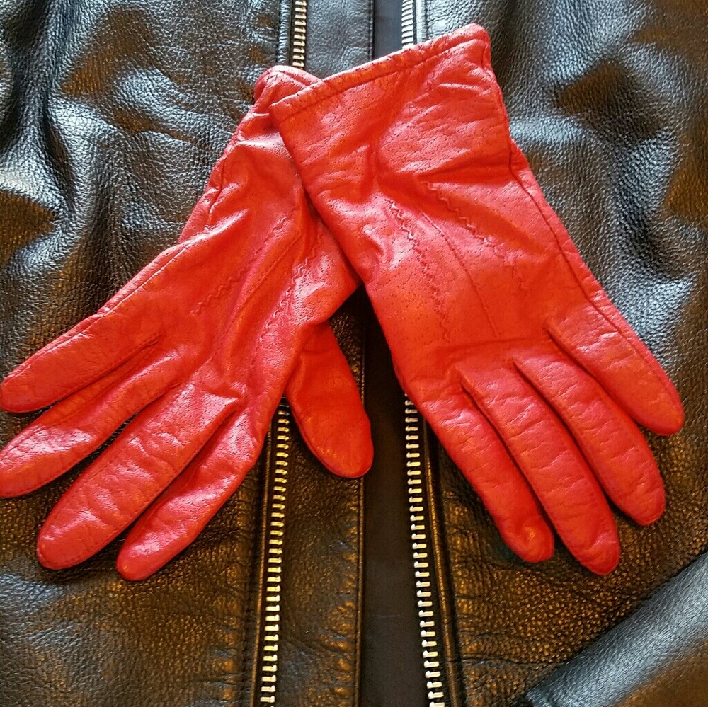 Womens Genuine Red Leather Gloves (small)